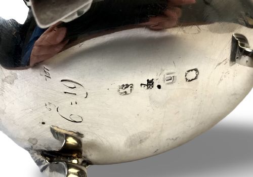 GEORGIAN SOLID SILVER STERLING SAUCE GRAVY BOAT LONDON 1743 18TH CENTURY - ADDITIONAL PHOTO 6