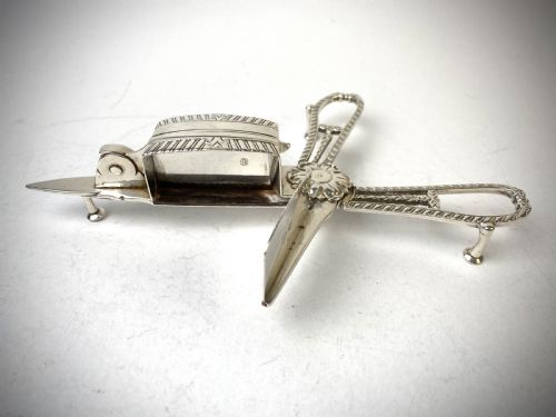 SOLID SILVER STERLING GEORGIAN CANDLE SNUFFERS - ADDITIONAL PHOTO 2