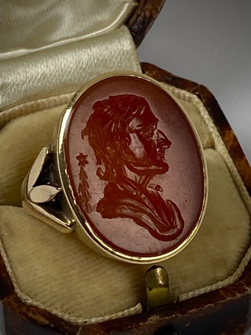 GEORGIAN 9CT GOLD CARNELIAN INTAGLIO SIGNET RING EDMOND HALLEY - ADDITIONAL PHOTO 1