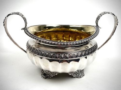 MAGNIFICENT SOLID SILVER STERLING GEORGIAN TEA SET LONDON 1825 - ADDITIONAL PHOTO 1