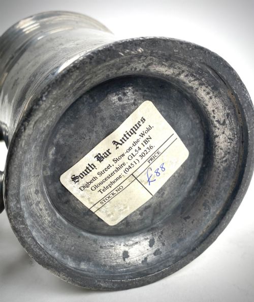 GEORGIAN 18TH CENTURY PEWTER QUART SIZE TANKARD - ADDITIONAL PHOTO 5