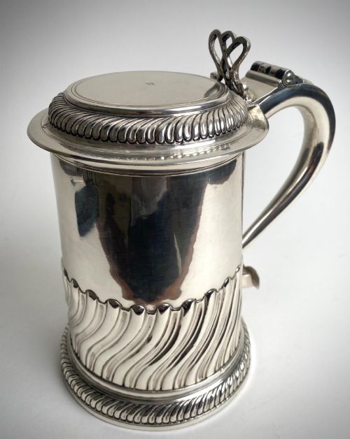 LARGE GEORGIAN TANKARD SOLID SILVER STERLING NEWCASTLE 1782 - ADDITIONAL PHOTO 4