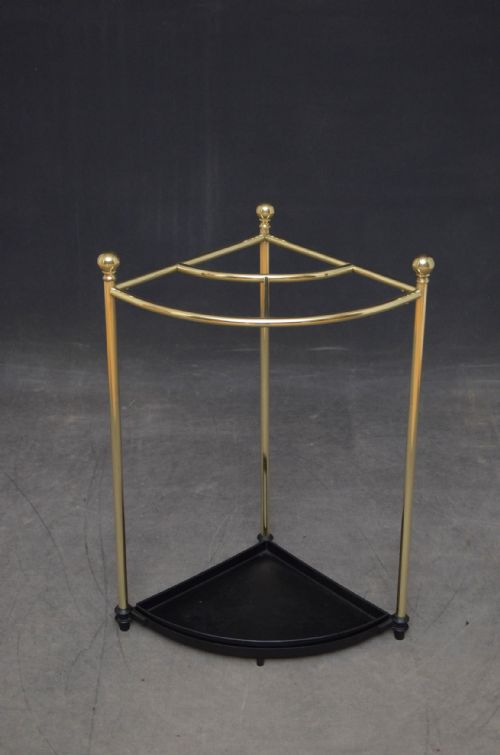 EDWARDIAN CORNER UMBRELLA STAND IN BRASS