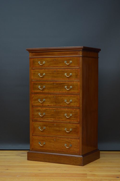 MAPLE CO MAHOGANY CHEST OF DRAWERS