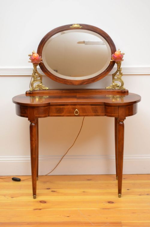 EARLY XXTH CENTURY FRENCH DRESSING TABLE - ADDITIONAL PHOTO 1