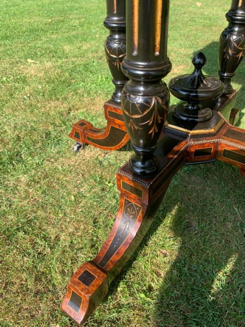 VICTORIAN AMBOYNA WINE TABLE - ADDITIONAL PHOTO 4