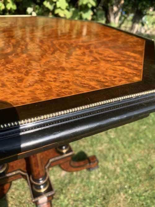 VICTORIAN AMBOYNA WINE TABLE - ADDITIONAL PHOTO 4