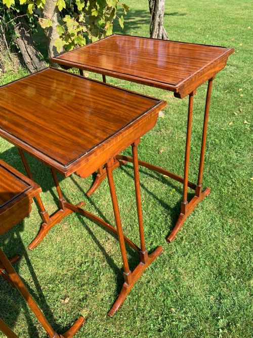 EDWARDIAN SATINWOOD NEST OF FOUR TABLES - ADDITIONAL PHOTO 7