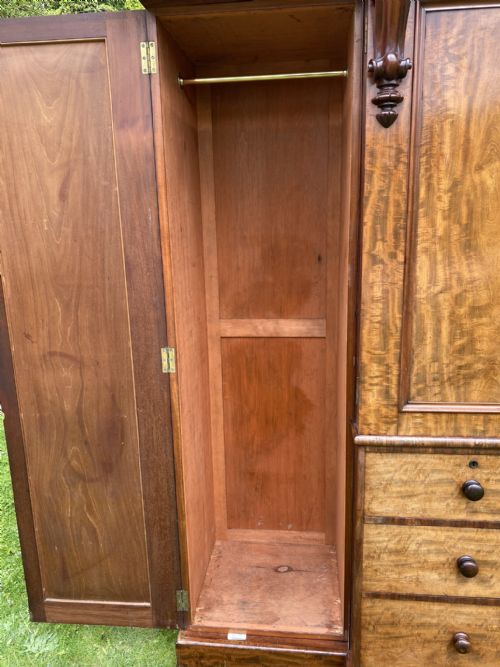 VICTORIAN MAHOGANY BREAKFRONT WARDROBE - ADDITIONAL PHOTO 3