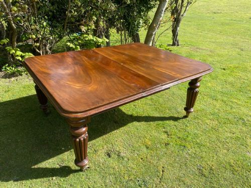 VICTORIAN MAHOGANY EXTENDING DINING TABLE - ADDITIONAL PHOTO 4
