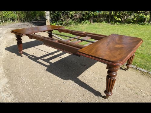 VICTORIAN MAHOGANY EXTENDING DINING TABLE - ADDITIONAL PHOTO 5