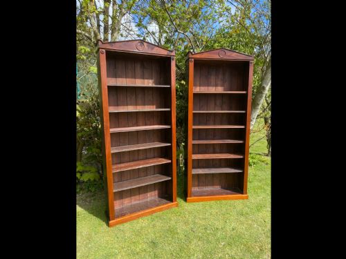 pair regency mahogany open bookcases - CATEGORY: ANTIQUE BOOKCASES - DATED REGENCY