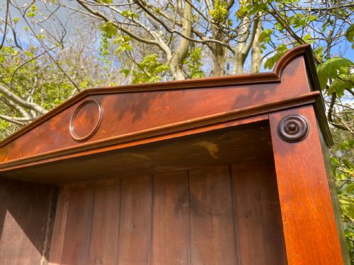 PAIR REGENCY MAHOGANY OPEN BOOKCASES - ADDITIONAL PHOTO 1
