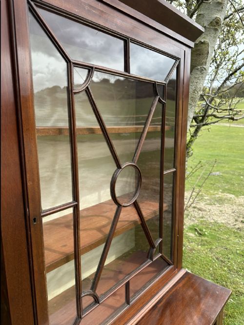 PAIR VICTORIAN MAHOGANY BOOKCASES - ADDITIONAL PHOTO 3