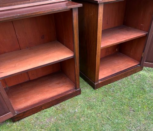 PAIR VICTORIAN MAHOGANY BOOKCASES - ADDITIONAL PHOTO 5