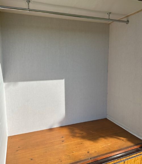 VICTORIAN SATINWOOD LINEN PRESS WARDROBE - ADDITIONAL PHOTO 5