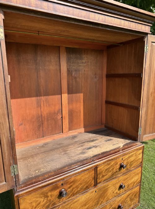 VICTORIAN MAHOGANY LINEN PRESS WARDROBE - ADDITIONAL PHOTO 2
