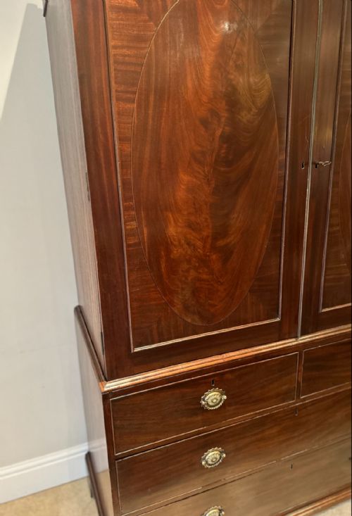 GEORGE III FLAME MAHOGANY LINEN PRESS - ADDITIONAL PHOTO 4