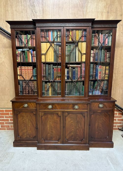 fine quality georgian style mahogany breakfront bookcase - CATEGORY: ANTIQUE BOOKCASES - DATED 19TH CENTURY