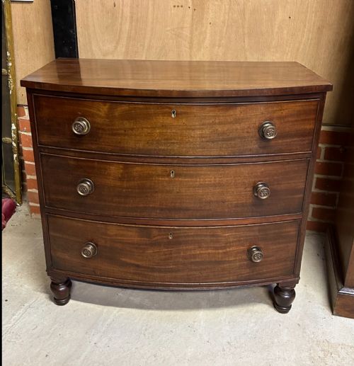 early victorian mahogany bow front chest - CATEGORY: ANTIQUE CHEST OF DRAWERS - DATED 19TH CENTURY
