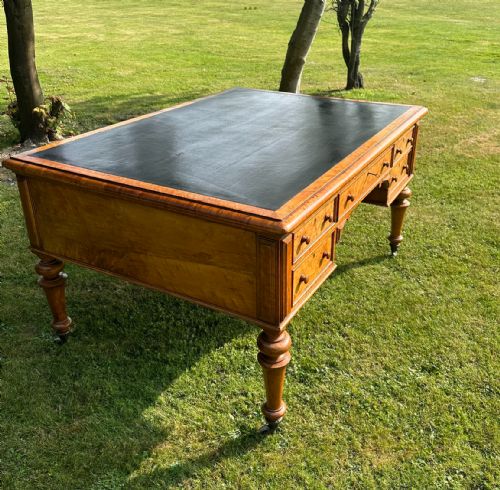 VICTORIAN BIRDSEYE MAPLE PARTNERS DESK - ADDITIONAL PHOTO 1