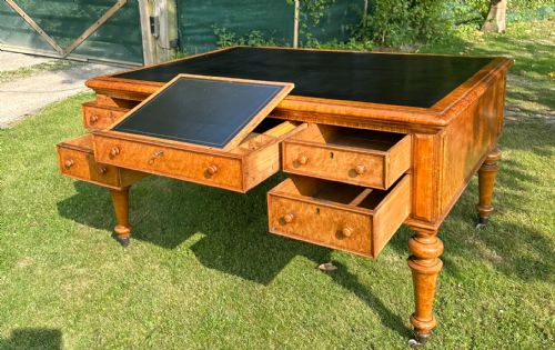 VICTORIAN BIRDSEYE MAPLE PARTNERS DESK - ADDITIONAL PHOTO 5