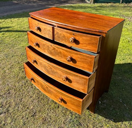REGENCY BOW FRONTED MAHOGANY CHEST - ADDITIONAL PHOTO 3