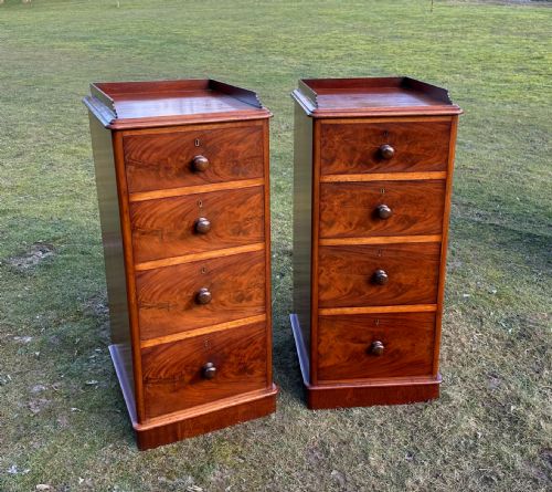 VICTORIAN MAHOGANY BEDSIDE CHESTS - ADDITIONAL PHOTO 3