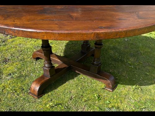 LARGE VICTORIAN CIRCULAR OAK DINING TABLE - ADDITIONAL PHOTO 2