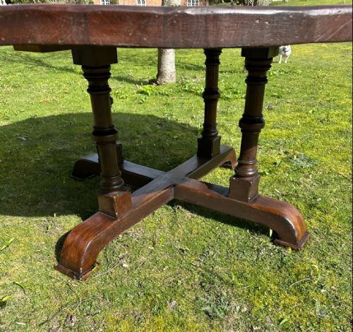 LARGE VICTORIAN CIRCULAR OAK DINING TABLE - ADDITIONAL PHOTO 4