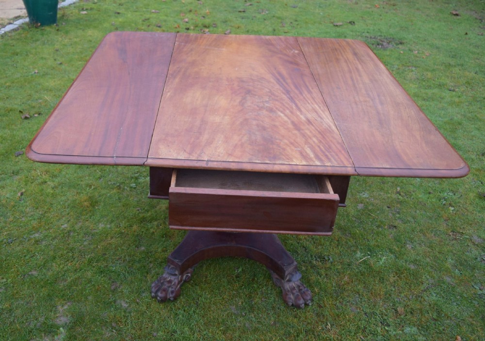 William IV Irish mahogany Pembroke table  View III