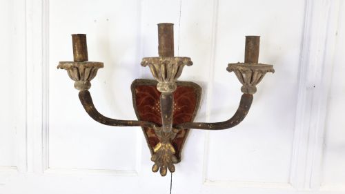 A PAIR OF ITALIAN REGENCY WALL SCONCES - ADDITIONAL PHOTO 1
