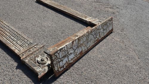 GEORGIAN DECORATIVE CAST FIRE SURROUND - ADDITIONAL PHOTO 7