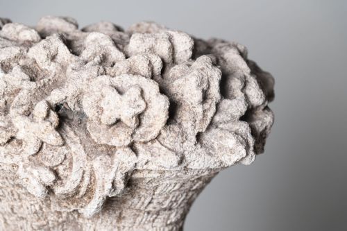 PAIR OF 18TH CENTURY CARVED STONE BASKETS - ADDITIONAL PHOTO 1