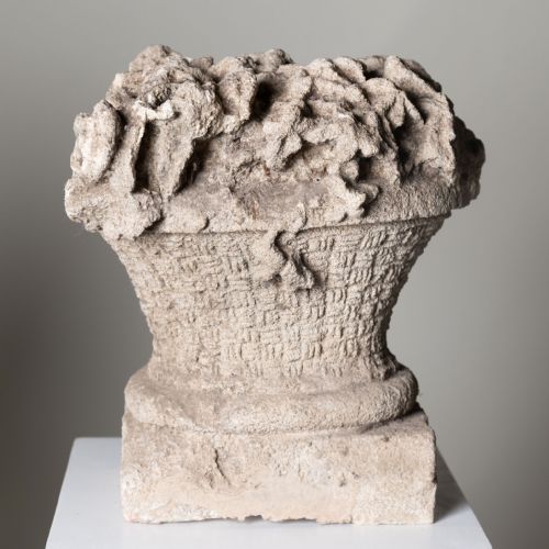 PAIR OF 18TH CENTURY CARVED STONE BASKETS - ADDITIONAL PHOTO 3