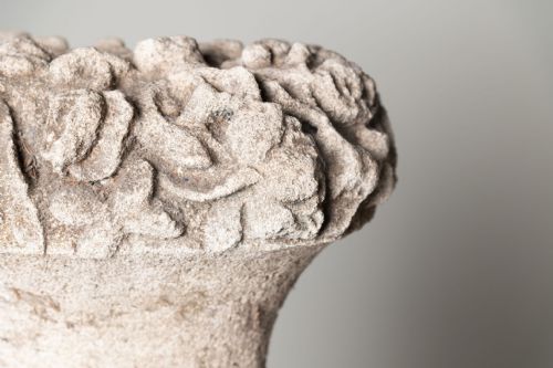 PAIR OF 18TH CENTURY CARVED STONE BASKETS - ADDITIONAL PHOTO 4