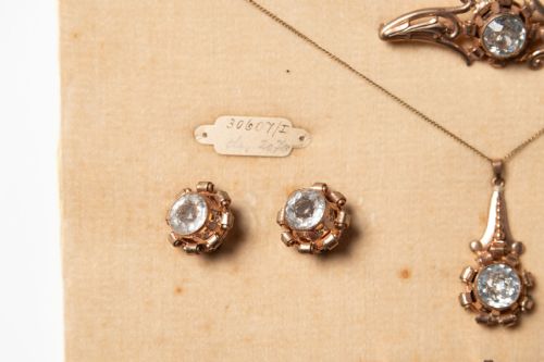 ANTIQUE JEWELLERY SHOP DISPLAY PIECE - ADDITIONAL PHOTO 1