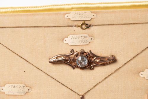 ANTIQUE JEWELLERY SHOP DISPLAY PIECE - ADDITIONAL PHOTO 3