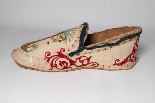 GIANT SHOE - ADDITIONAL PHOTO 10