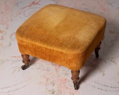 FRENCH STOOL - ADDITIONAL PHOTO 1