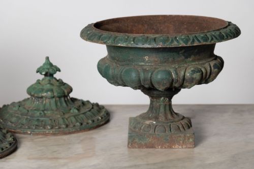 PAIR OF ANTIQUE URNS WITH THE ORIGINAL LIDS - ADDITIONAL PHOTO 1