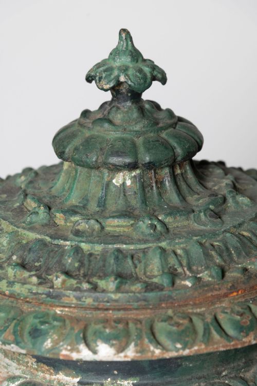 PAIR OF ANTIQUE URNS WITH THE ORIGINAL LIDS - ADDITIONAL PHOTO 5