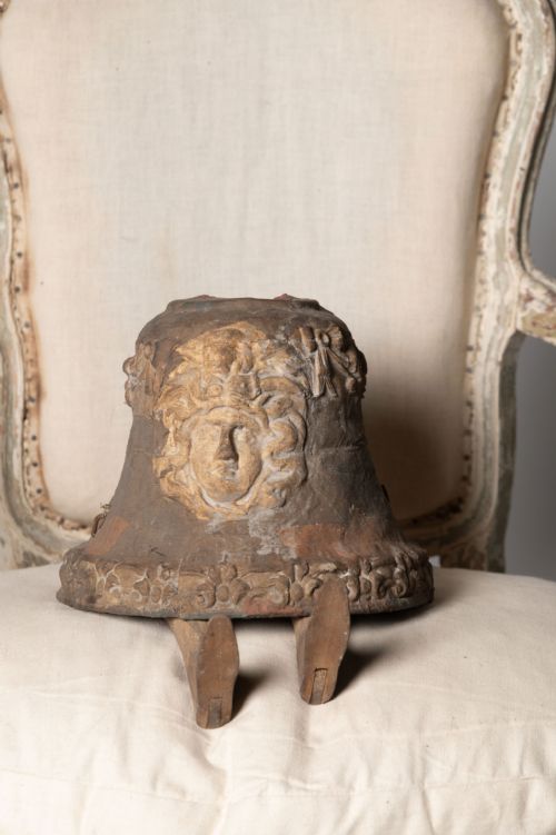 ANTIQUE ITALIAN THEATRE PROP