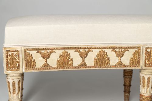 PAIR OF ANTIQUE ITALIAN STOOLS - ADDITIONAL PHOTO 2
