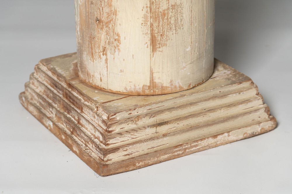 An antique nineteenth-century Swedish painted wooden column featuring a carved ribbon motif and a stepped square plinth base. View VII