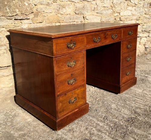 Victorian Mahogany Pedestal Desk with Leather Writing Surface
