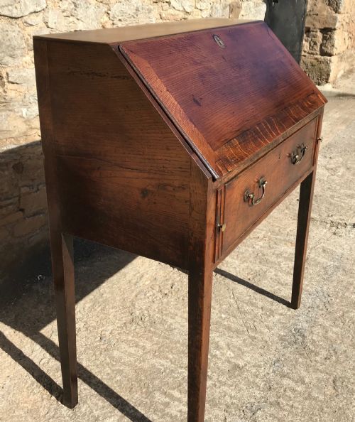 fig 1. Georgian Country Oak Bureau