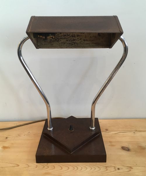 fig 1. Art Deco Bakelite Bankers Desk Lamp