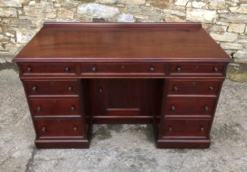 fig 1. Victorian Mahogany Kneehole Desk