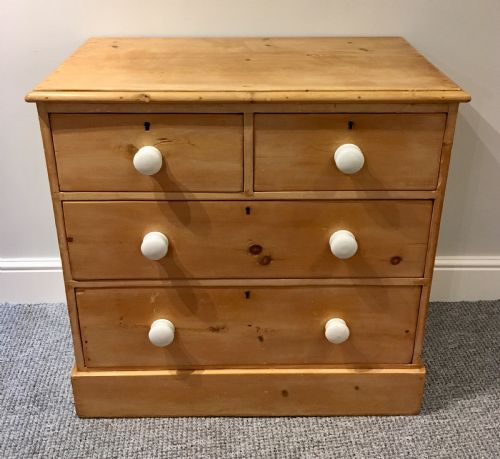 Small Antique Victorian Pine Chest of Drawers